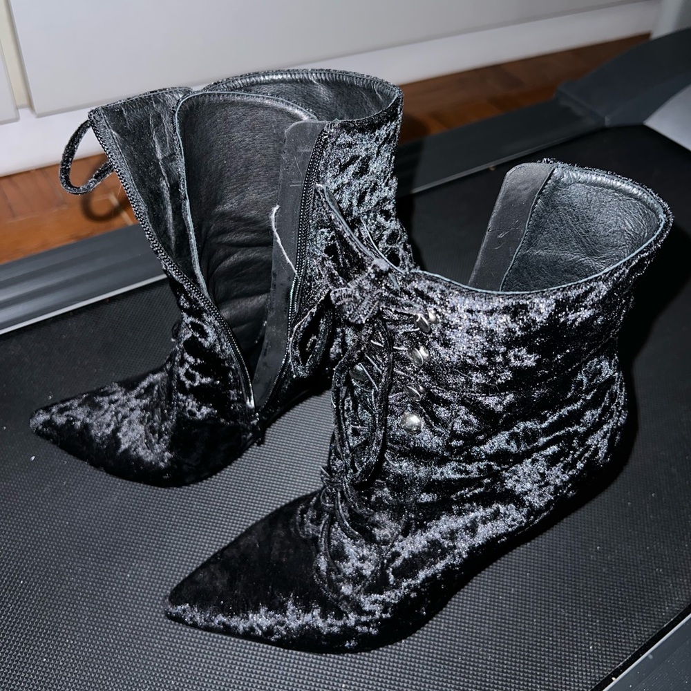 Velvet booties